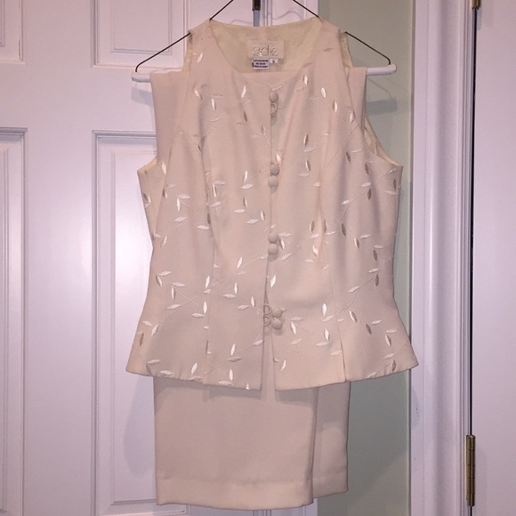 PETITE: caché fitted vest and pant - Picture 1 of 3